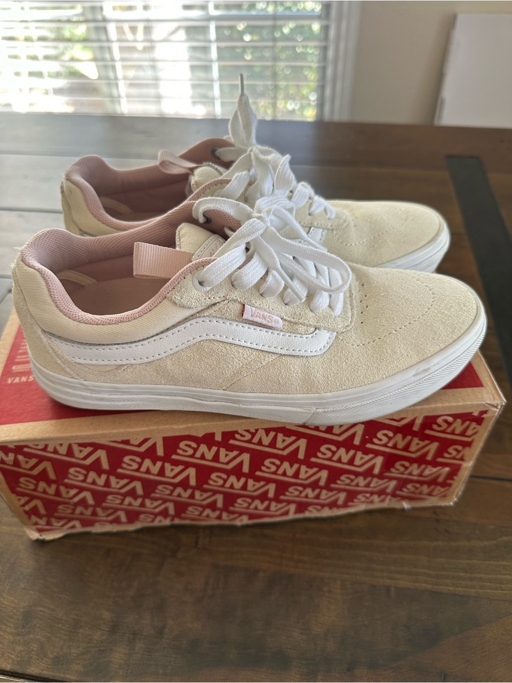 Vans Kids Cream Suede & Pink Lined Old Skool Sneakers